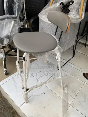 High Quality Foreign Design High Bar Stool Brown