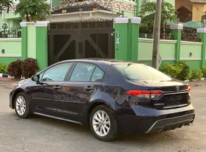 Toyota Corolla LE 2022 Blue