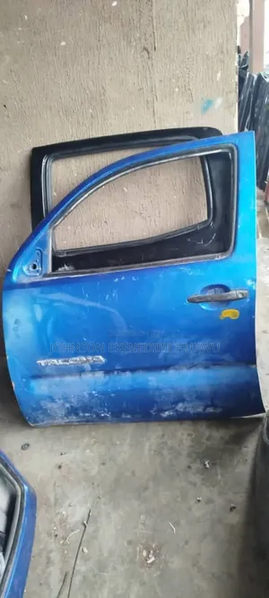 Toyota Tacoma Door 2010