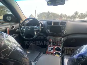 Toyota Highlander Limited 2012 Gray