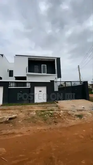 4bdrm Duplex in Godrey Okoye, Enugu for sale