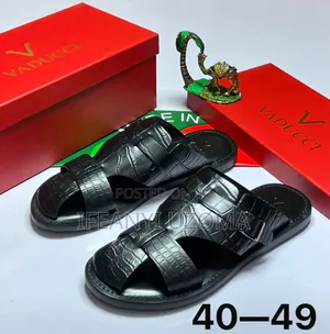 Big Leather Cover Men Classic Slippers