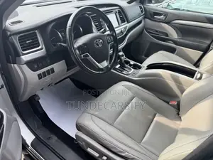 Toyota Highlander 2018 Silver