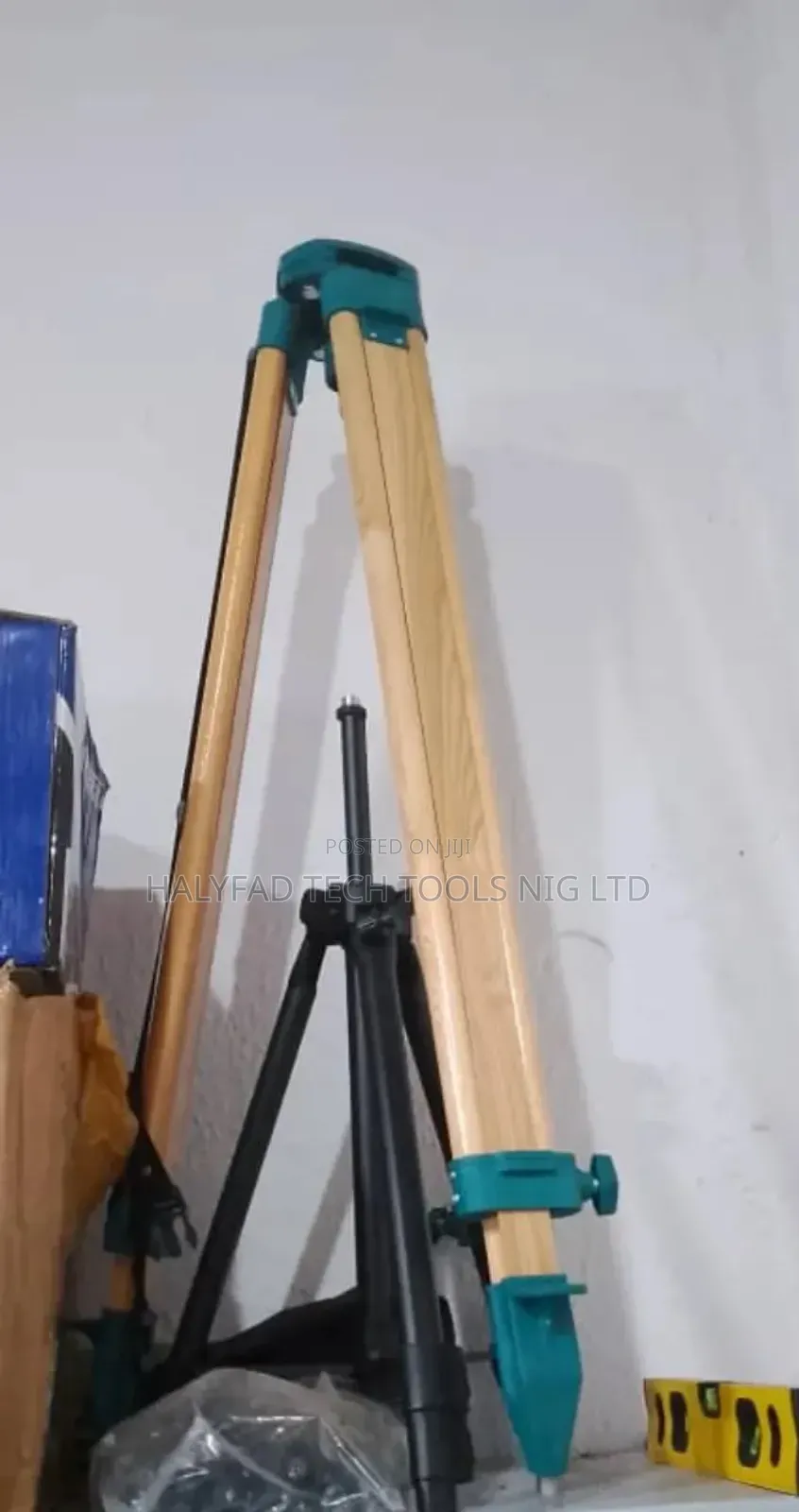 Survivor Tripod Leveling Instrument