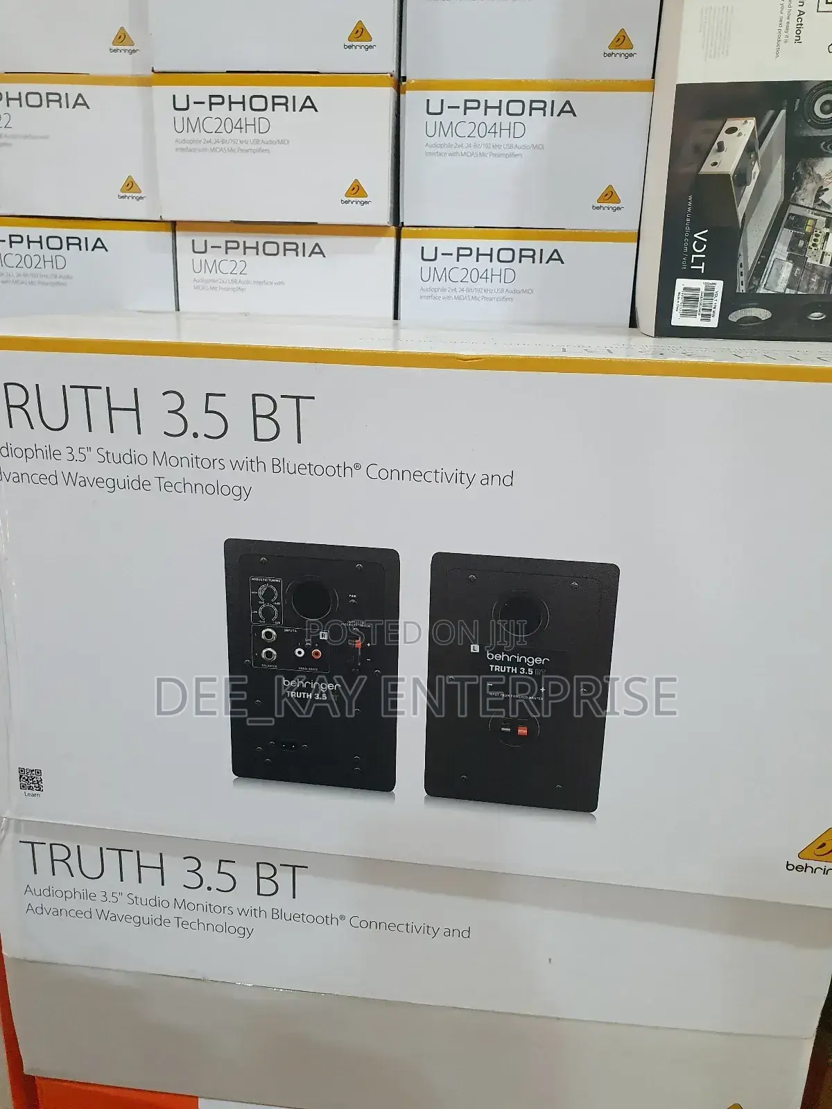 Behringer Truth 3.5 Bluetooth Studio Monitors