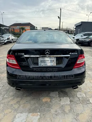 Mercedes-Benz C300 Luxury 4Matic Sedan AWD (3.0L 6cyl 7A) 2011 Black