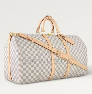 Italian Luxury Louis Vuitton Traveling Bag