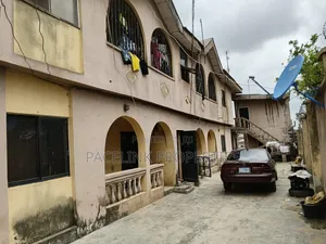 10bdrm Block of Flats in Igando / Ikotun/Igando for sale