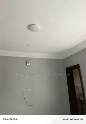 3bdrm Block of Flats in Shonibare for rent