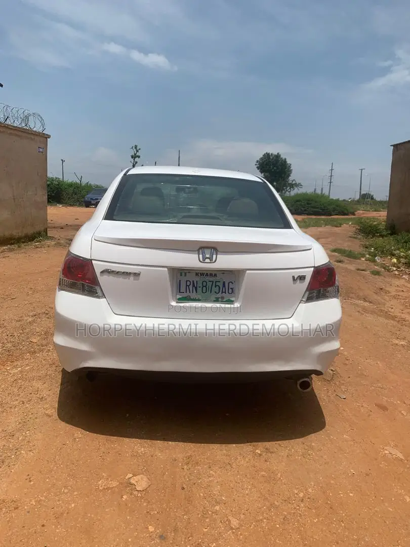 Honda Accord EX V6 Automatic 2009 White