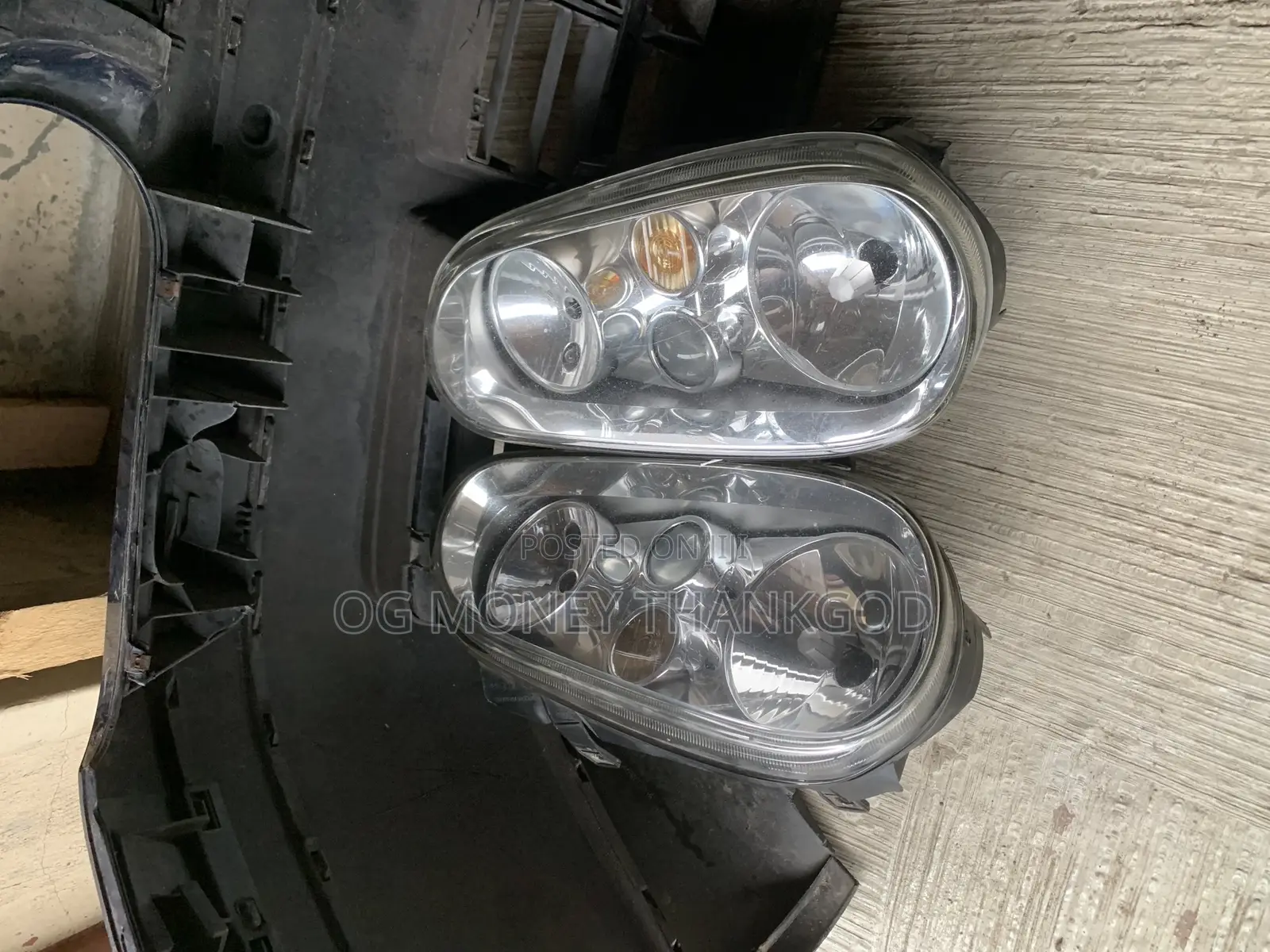 Headlights Golf 4