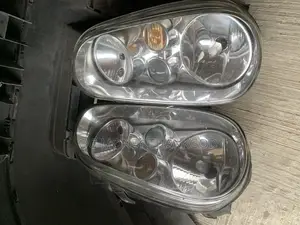 Headlights Golf 4