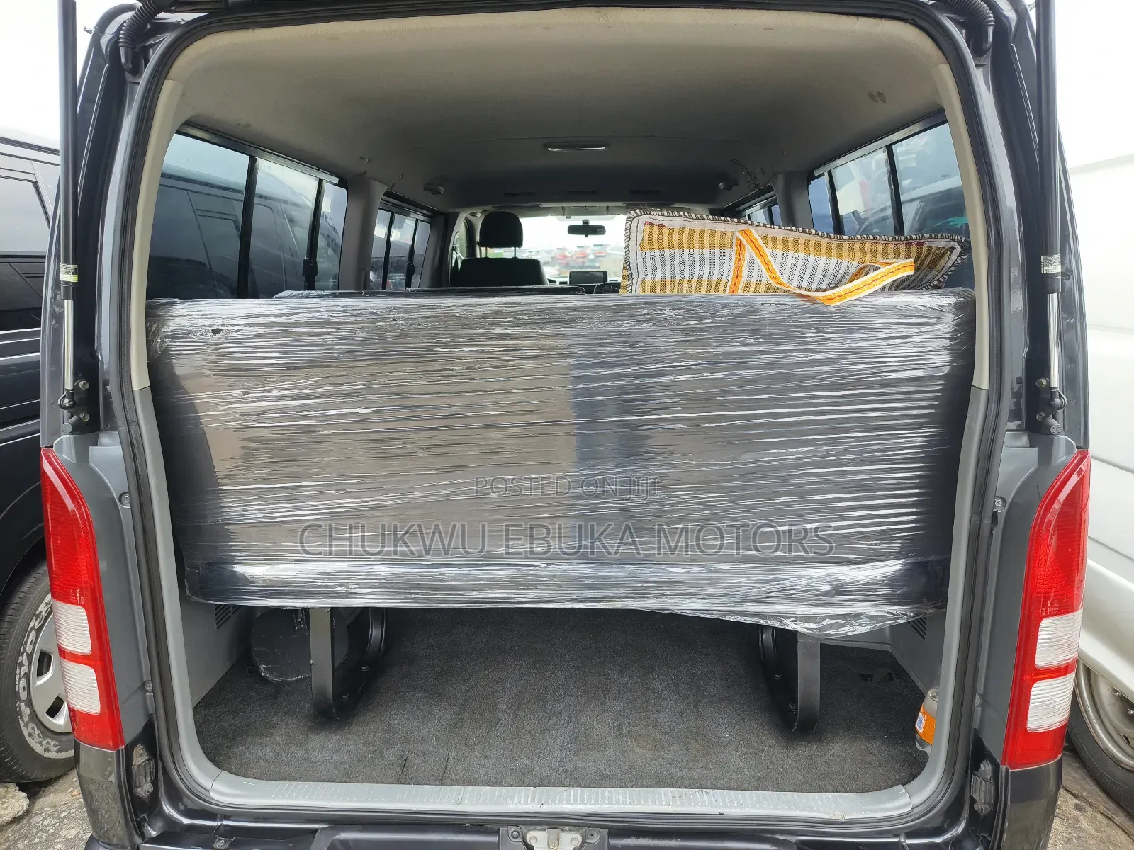 Toyota HiAce 2012 Grey