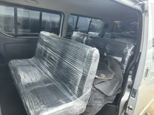 Toyota HiAce 2013 Silver