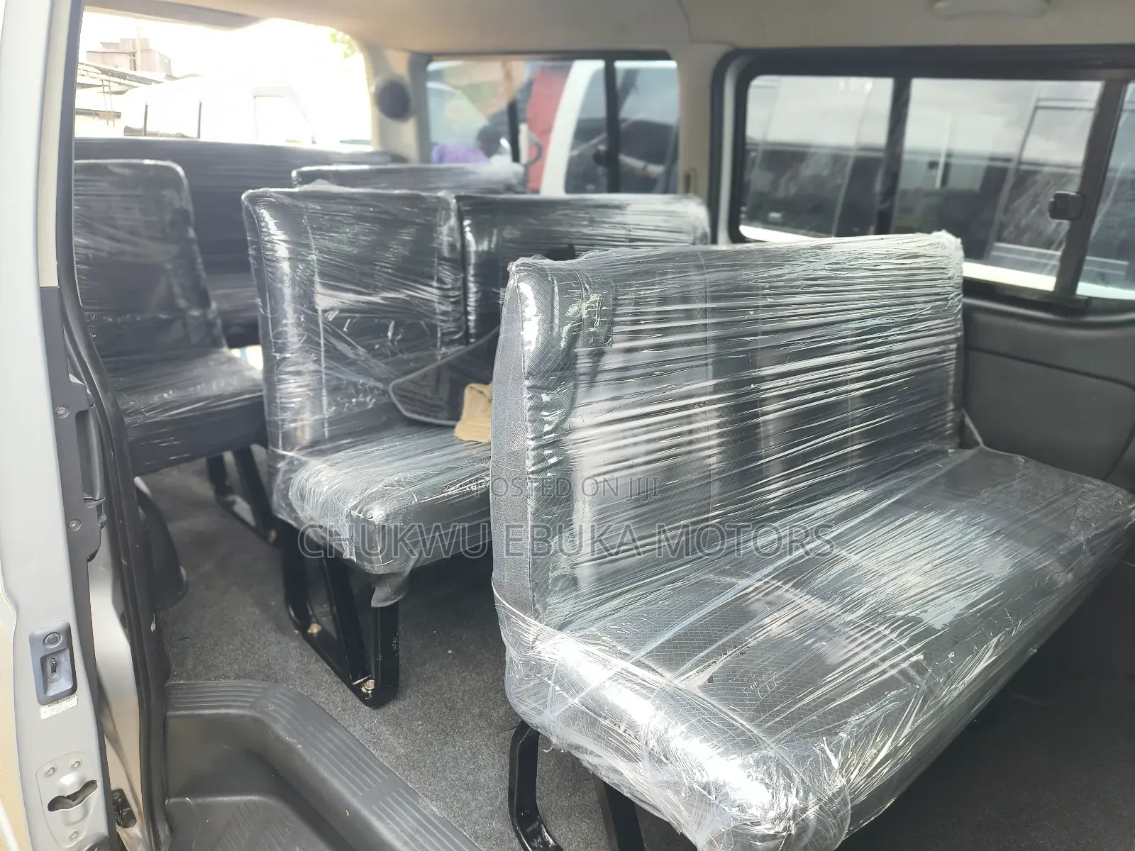 Toyota HiAce 2013 Silver