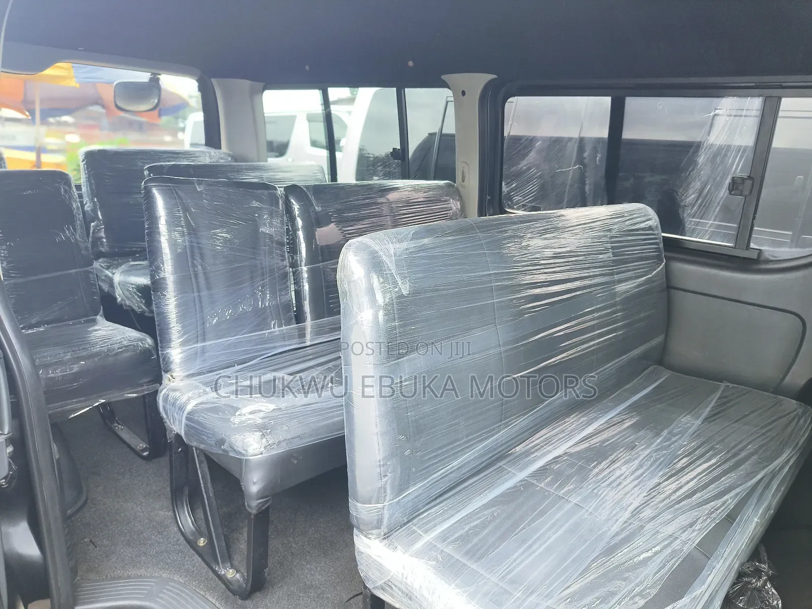 Toyota HiAce 2013 Black