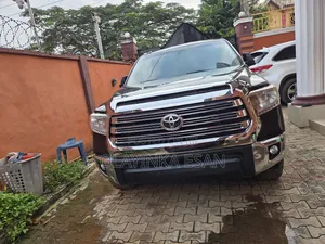 Toyota Tundra SR 4dr Double Cab 4WD SB (4.6L 8cyl 6A) 2015 Black