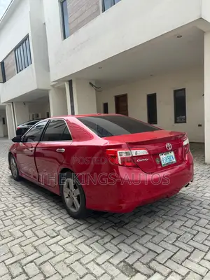 Toyota Camry SE 4dr Sedan (2.5L 4cyl 6A) 2013 Red