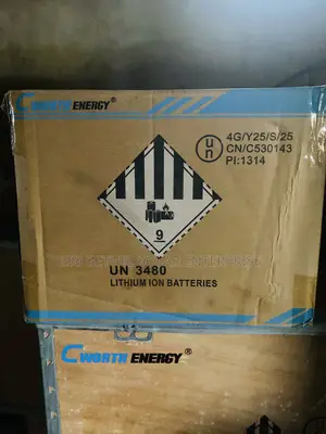 1.28kwh 100ah 12.8v Cworth Solar Lithium Battery
