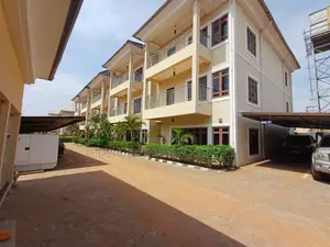 5bdrm Townhouse / Terrace in Mabushi for rent