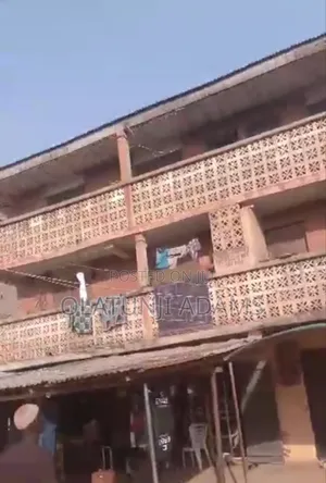 18bdrm House in Testing Ground, Osogbo for sale
