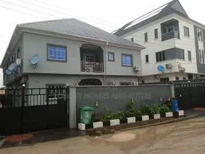 3bdrm Block of Flats in Gbagada Lagos for sale