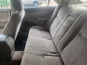 Toyota Camry LE 4dr Sedan (2.4L 4cyl 5M) 2004 Green