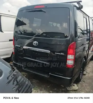 Toyota HiAce 2010 Black