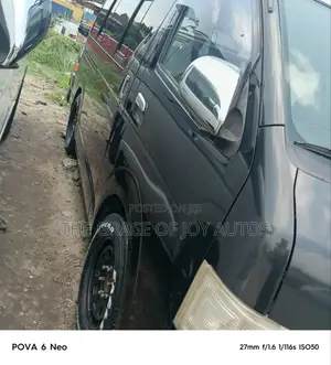 Toyota HiAce 2010 Black