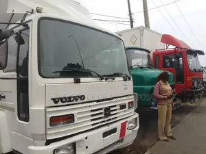 White Volvo Fl Truck