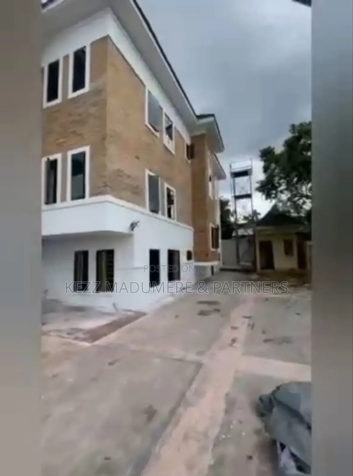 6bdrm Duplex in Independent Layout,  for sale