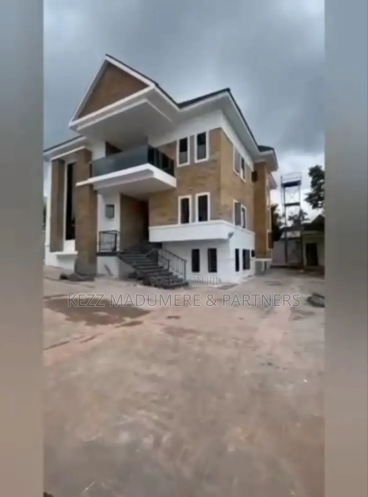 6bdrm Duplex in Independent Layout,  for sale