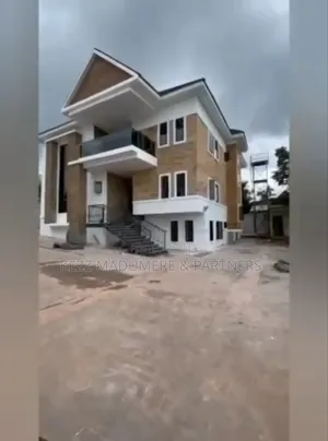 6bdrm Duplex in Independent Layout,  for sale