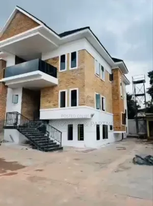 6bdrm Duplex in Independent Layout,  for sale