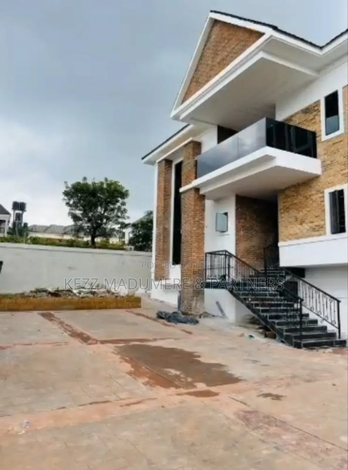 6bdrm Duplex in Independent Layout,  for sale