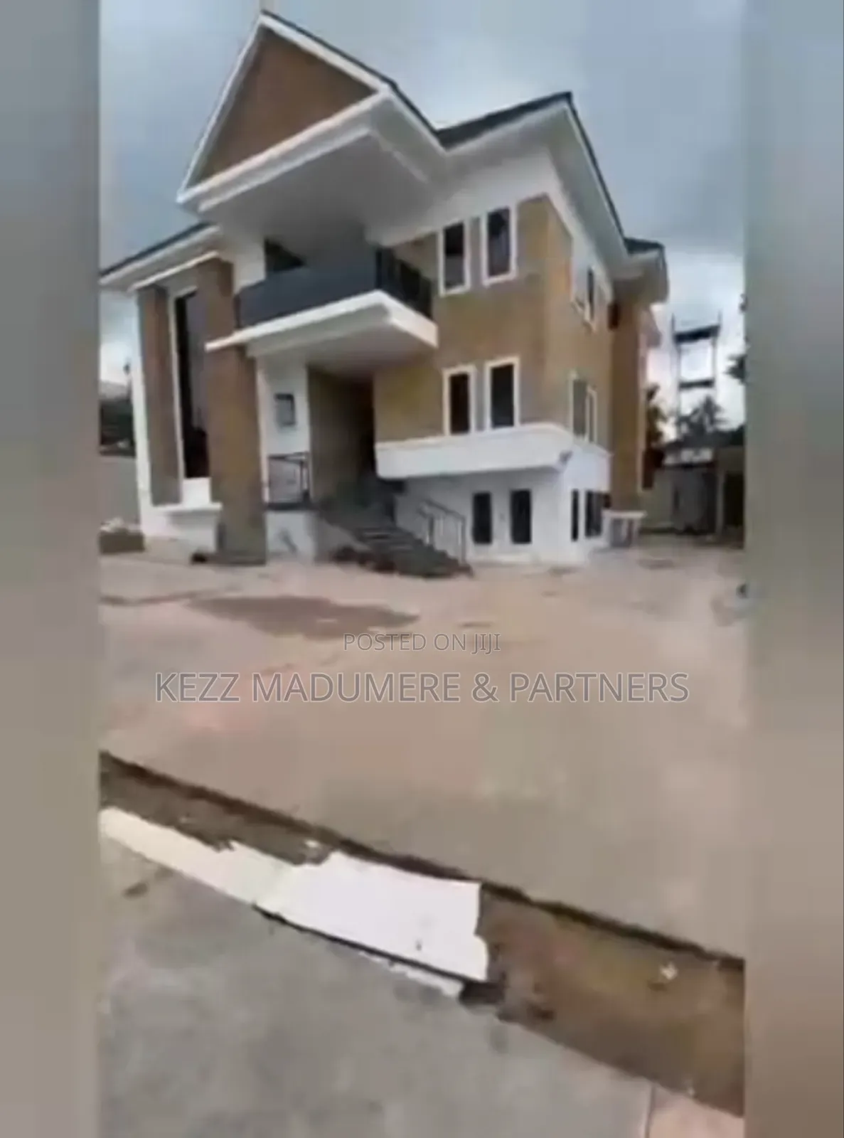 6bdrm Duplex in Independent Layout,  for sale