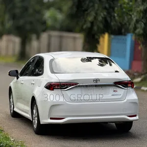 Toyota Corolla 2023 White