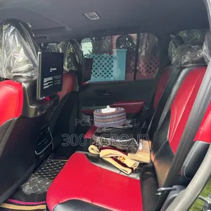 Toyota Land Cruiser LC300 2024 Black