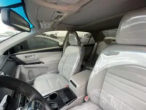 Toyota Camry XLE 4dr Sedan (2.5L 4cyl 6A) 2016 Gray