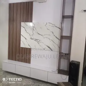 Wall Mount Tv-Console