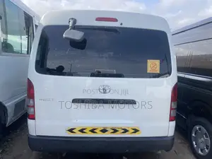 Toyota HiAce 2015 White
