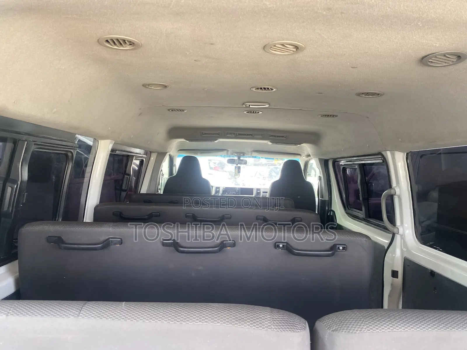 Toyota HiAce 2015 White