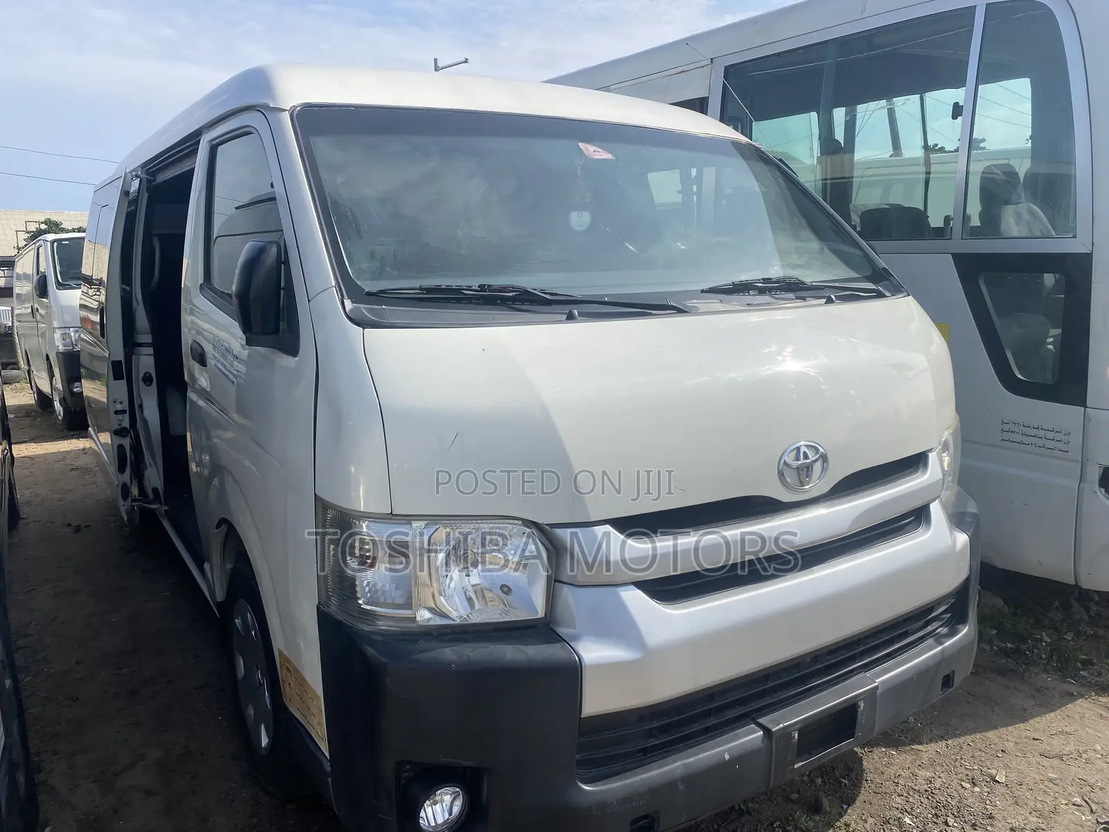 Toyota HiAce 2015 White