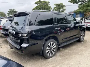 Toyota Sequoia Platinum 4dr SUV 4WD (5.7L 8cyl 6A) 2016 Black