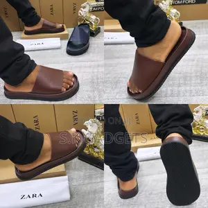 High Quality Zara Slides