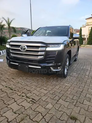 New Toyota Land Cruiser LC300 2025 Black