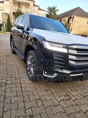 New Toyota Land Cruiser LC300 2025 Black