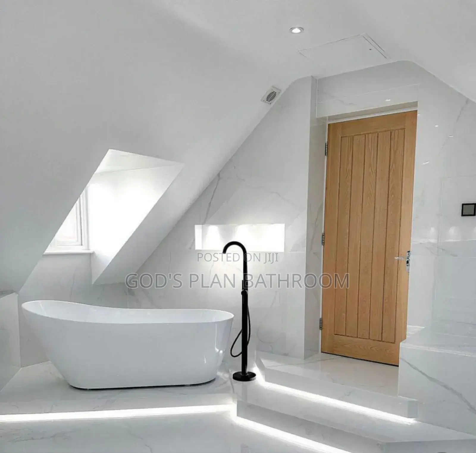 Executive Bathtub With Standing Tap