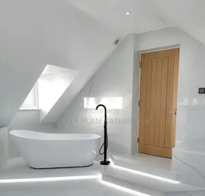 Executive Bathtub With Standing Tap