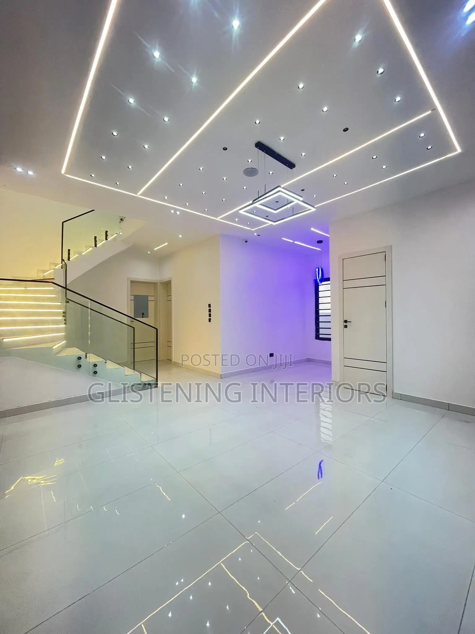 Staircase Side Design With 10mm Plain Glass Tempered And A Stud